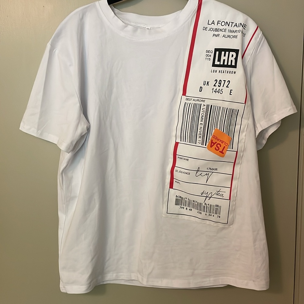 Men’s size small Heathrow ticket T-shirt